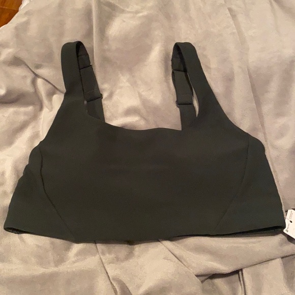 lululemon athletica Other - Brand New Lululemon Ribbed Train bra size 6